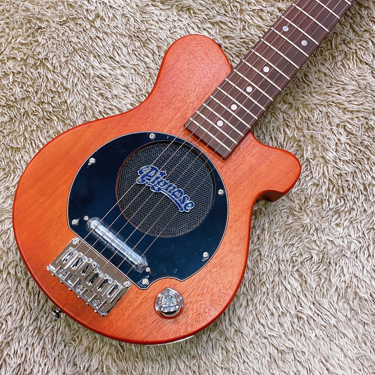 ピグノーズPGG-200 MH  アンプ内蔵ギター