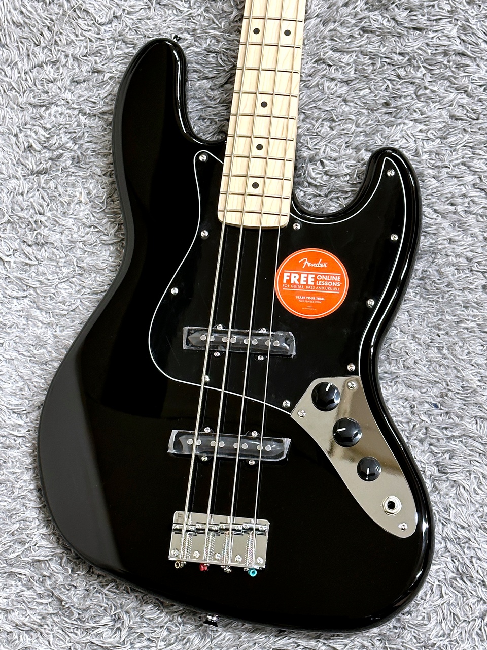 Squier by Fender Affinity Jazz Bass Black / Maple （新品/送料無料