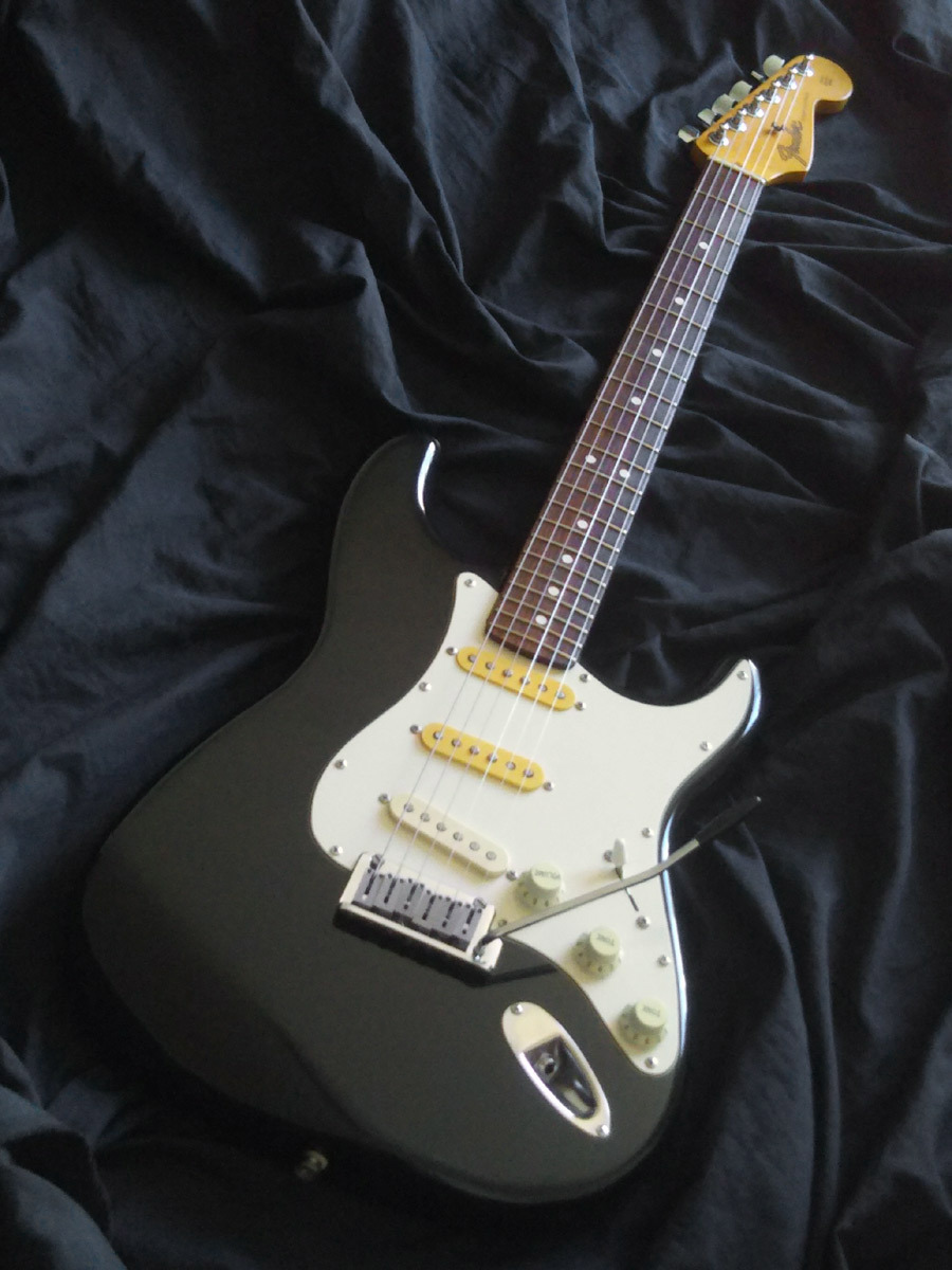 【美品】Fender Japan ストラトキャスター