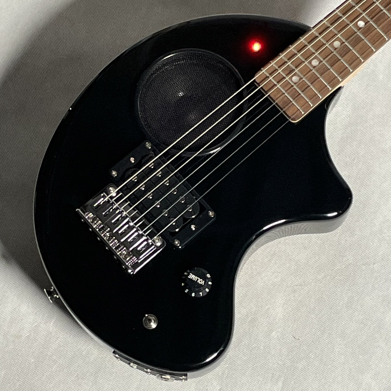FERNANDES ZO-3 BLACK スピーカー内蔵ミニエレキギター【現物画像