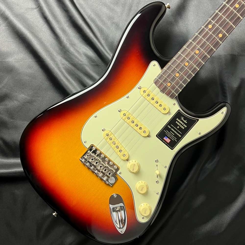 Fender American Vintage II 1961 Stratocaster 3-Color Sunburst