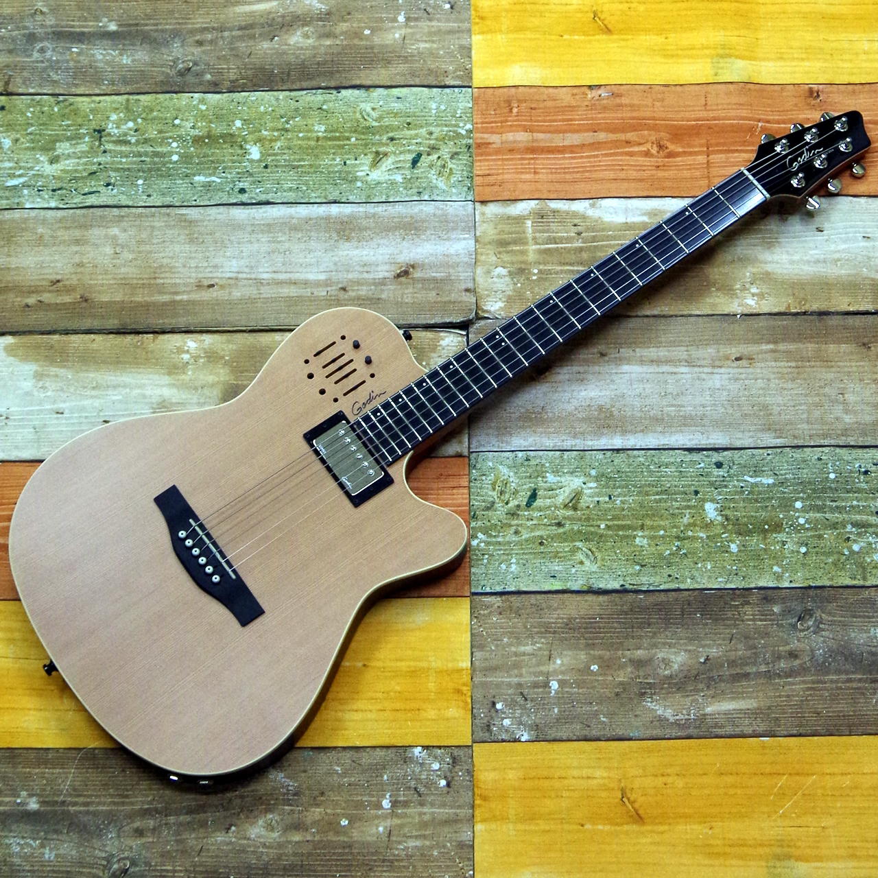 Godin A6 Ultra Natural（新品）【楽器検索デジマート】