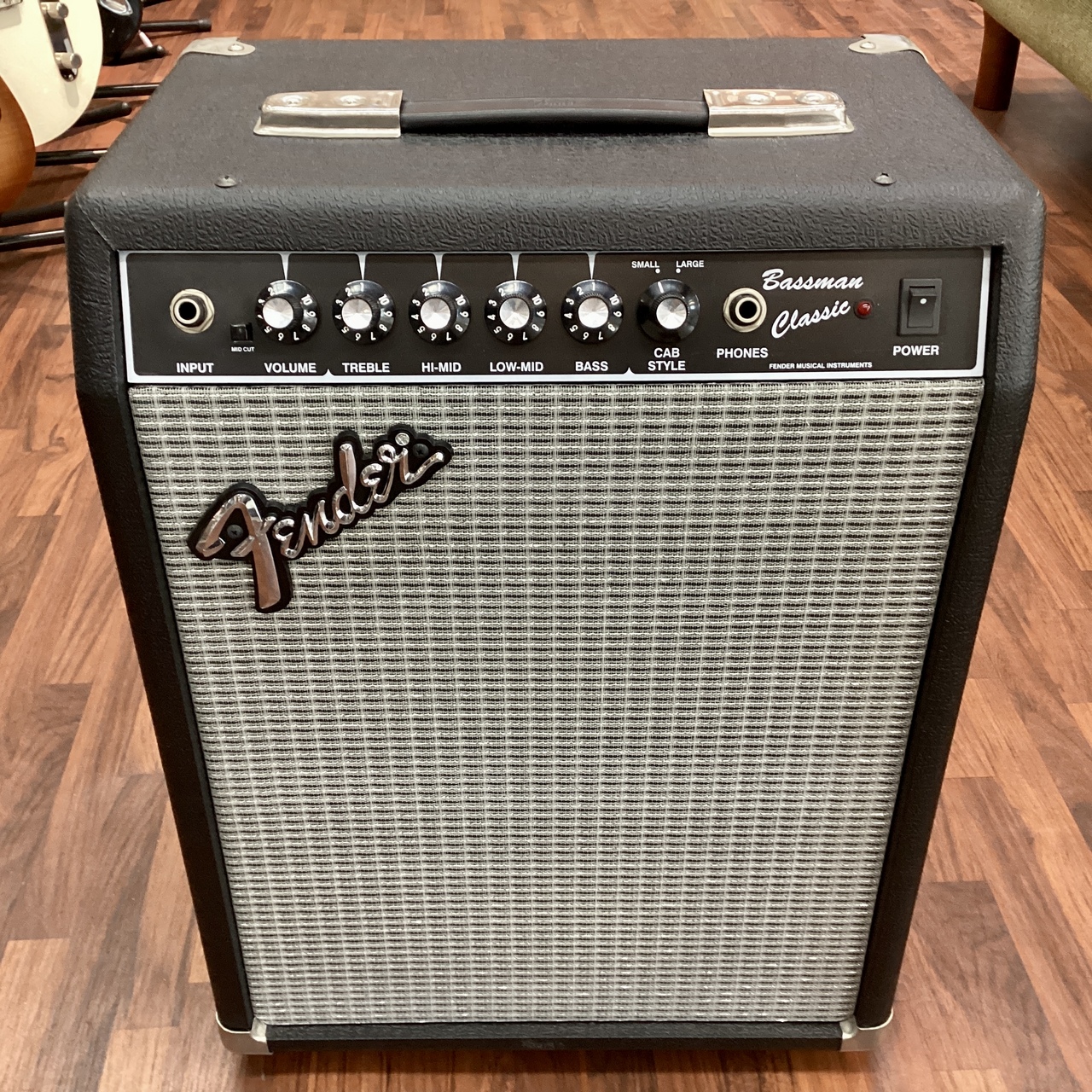 ＷＥＢ限定カラー有 Fender ベースアンプ - アンプ