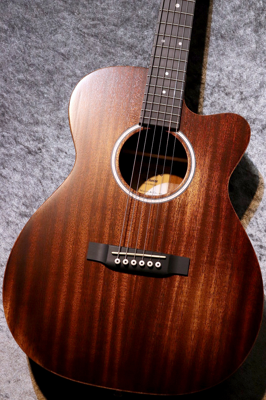 Martin 000CJR-10E STREET MASTER #2749568 【鈴鳴り感あり】【15/16