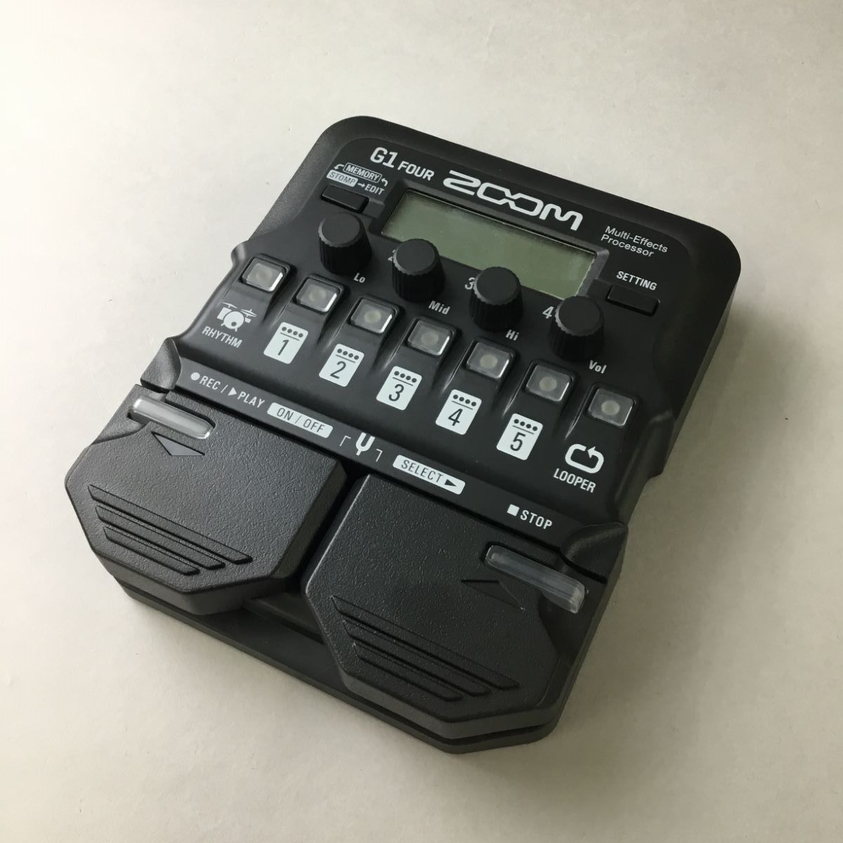 ZOOM G1 FOUR Multi-Effects Processor マルチエフェクター（新品/送料