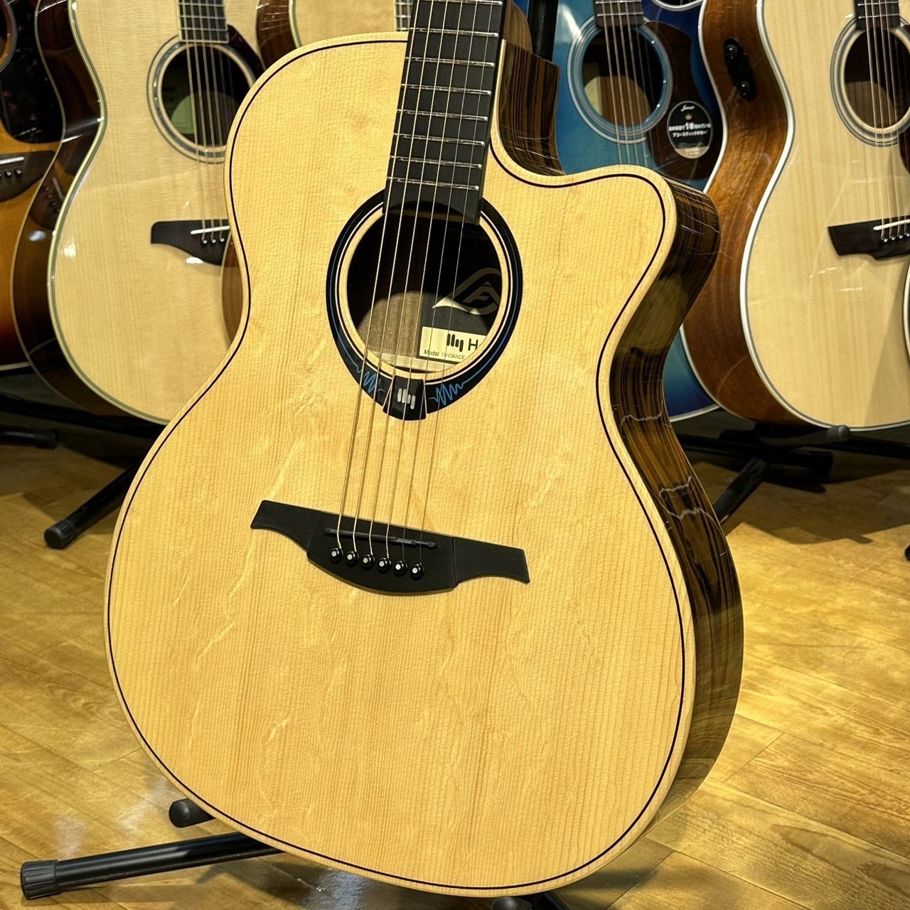 LAG GUITARS Hyvibe 30 THV30ACE - 楽器/器材