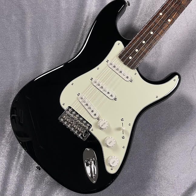 Fender 2023 Collection MIJ Traditional 60s Stratocaster Black