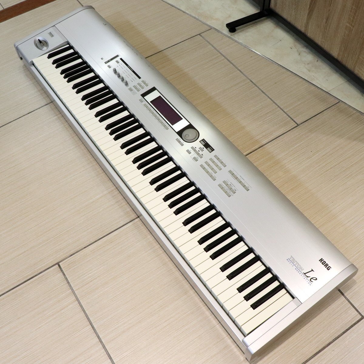 KORG TRITON Le 76鍵 ケース・説明書・スマートメモリー付き - 鍵盤楽器