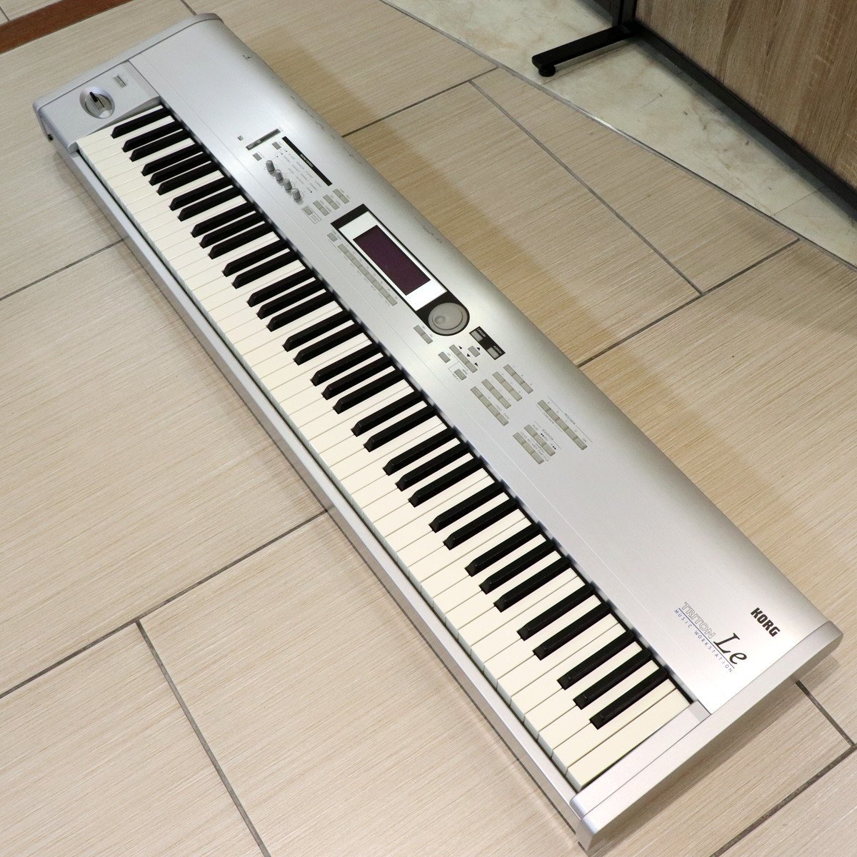 ジャンク KORG TRITON Le61 music warkstation閲覧ありがとうご