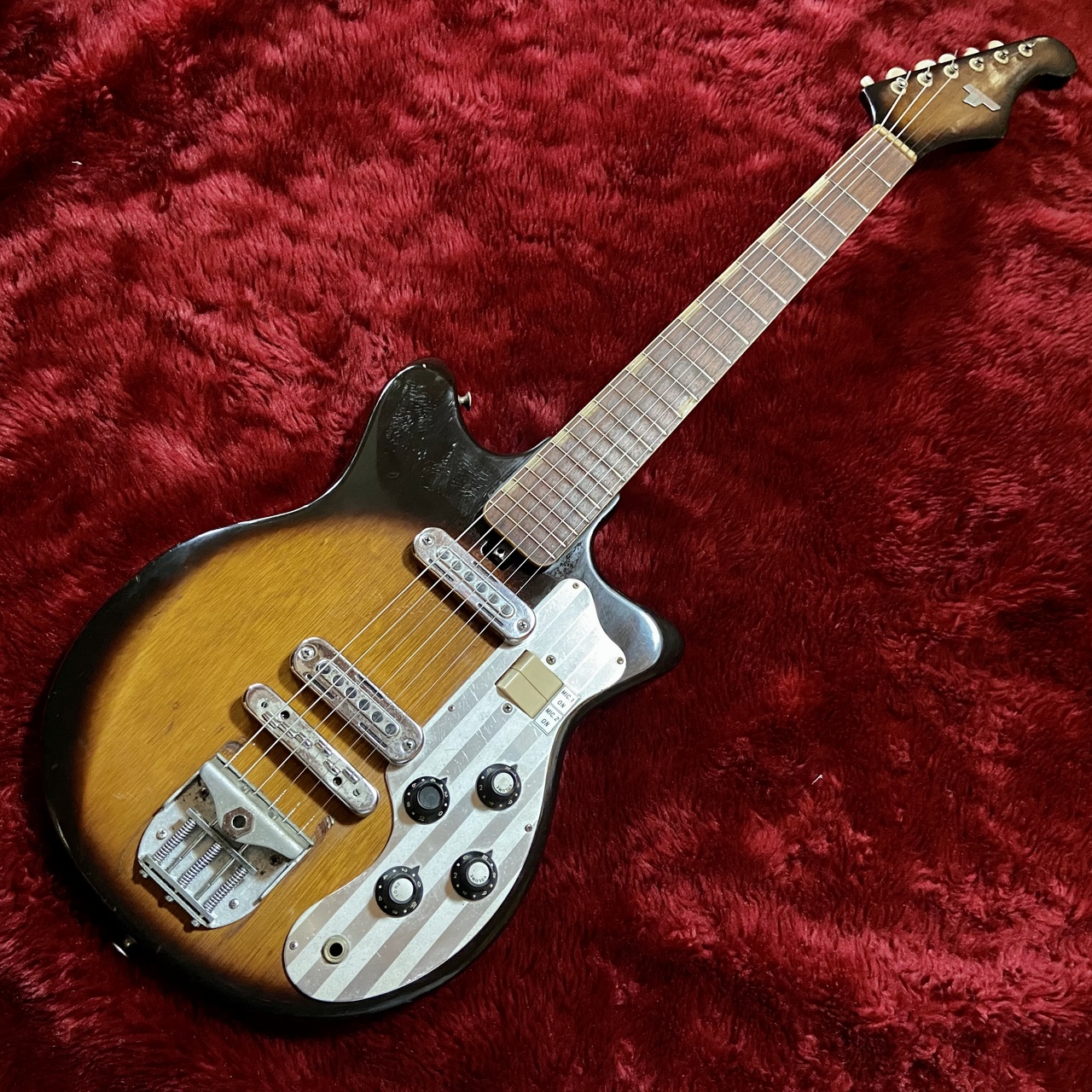 Burns フルアコースティックギター ビザール