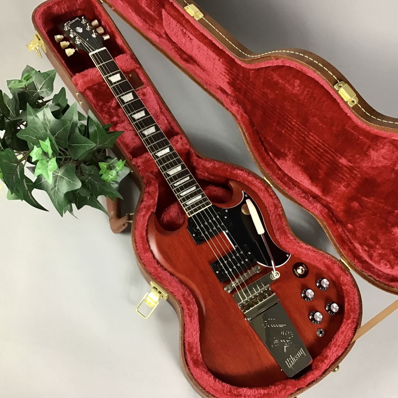 Gibson SG Standard '61 Faded Maestro Vibrola Vintage Cherry（新品