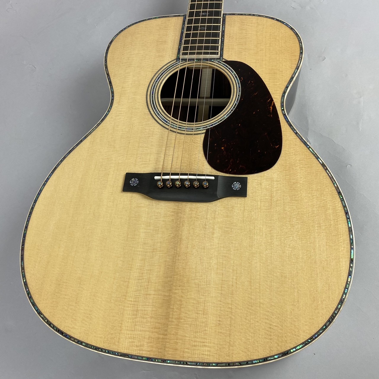 Martin 000-42 Modern Deluxe【現物画像】【1台限り限定、値上がり前の