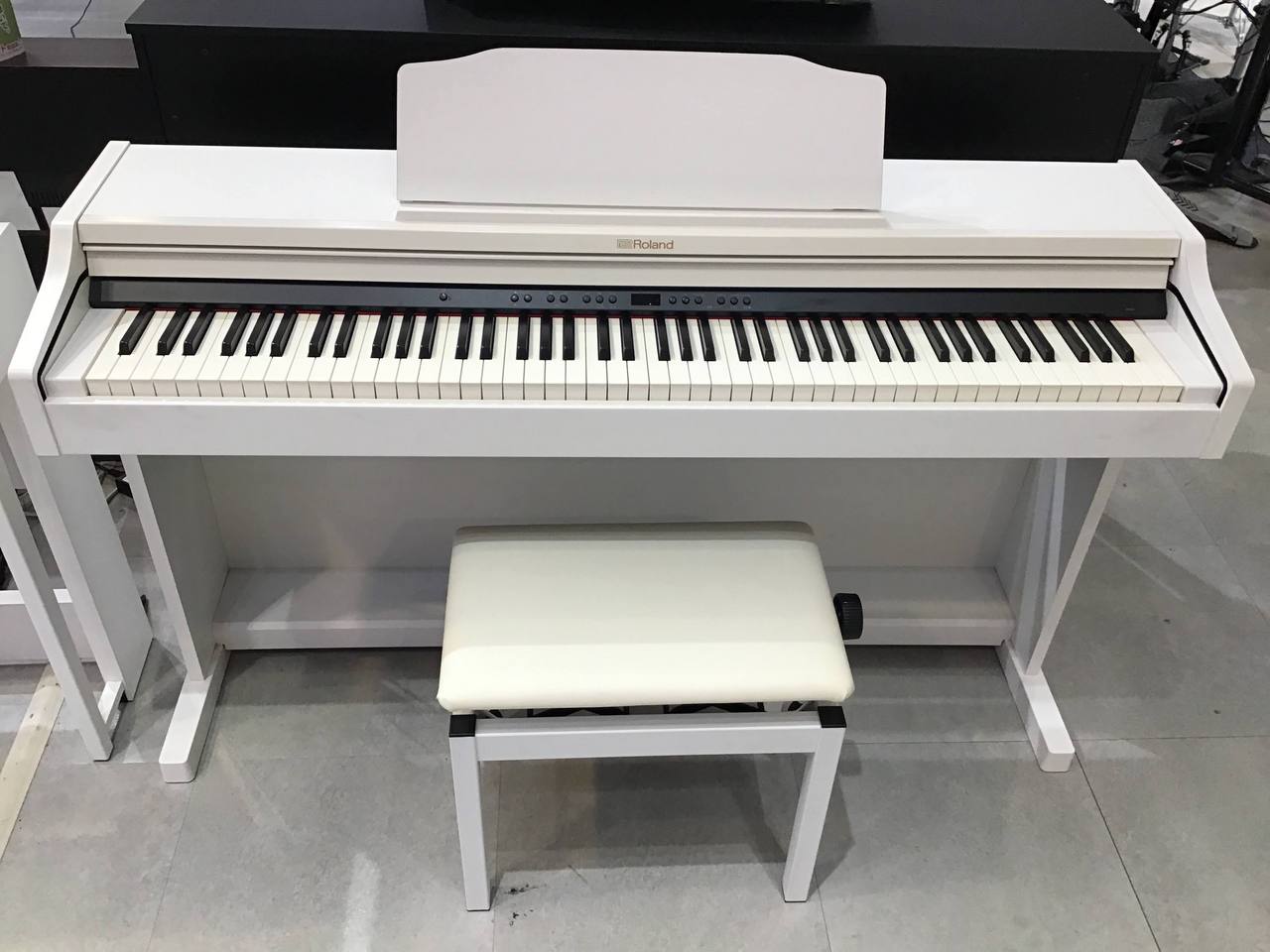 Roland RP501R（中古）【楽器検索デジマート】