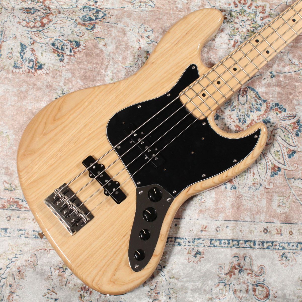Fender Made in Japan Limited Active Jazz Bass Maple Fingerboard ...