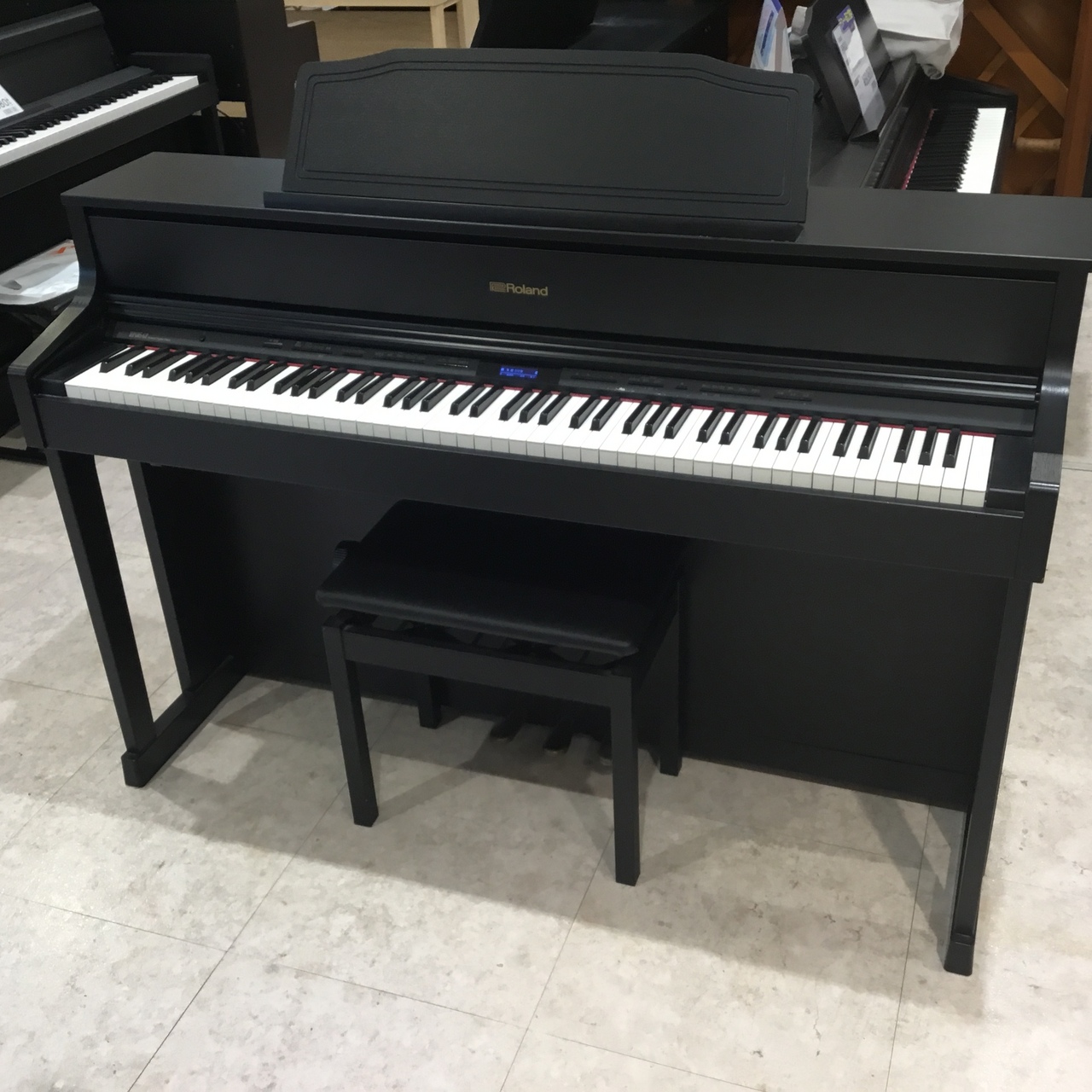 Roland ローランド　HP-605-GP 電子ピアノ　2016年製よろしくお願いいたします