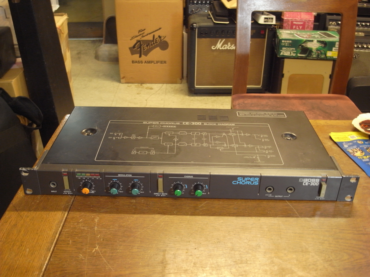 BOSS SUPER CHORUS CE-300(専用の為即決❌) BOSS SUPER CHORUS スーパーコーラス CE-300 ラックエフェクター