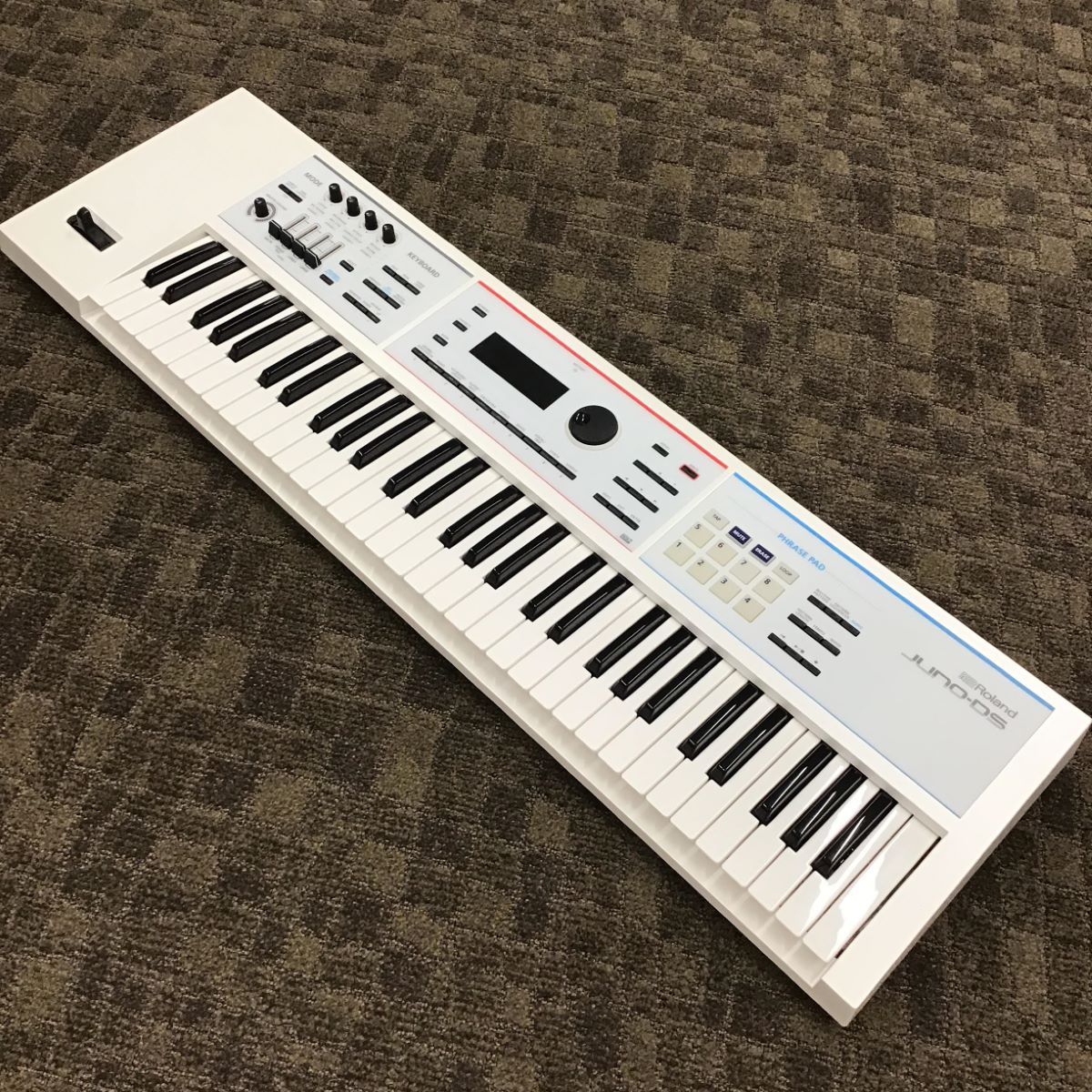 Roland JUNO-DS61W（中古/送料無料）【楽器検索デジマート】