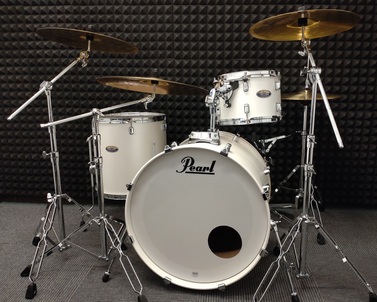 Pearl Decade Maple ドラムセット ケース付き - 打楽器