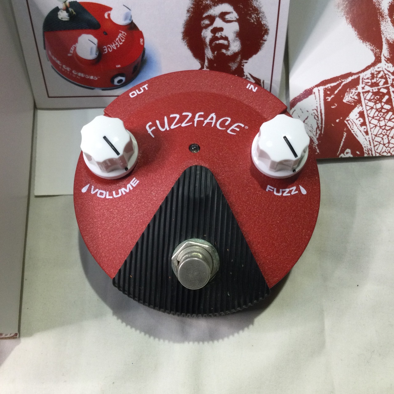 セール 名機 FUZZ FACE 赤 送料無料 - 楽器/器材