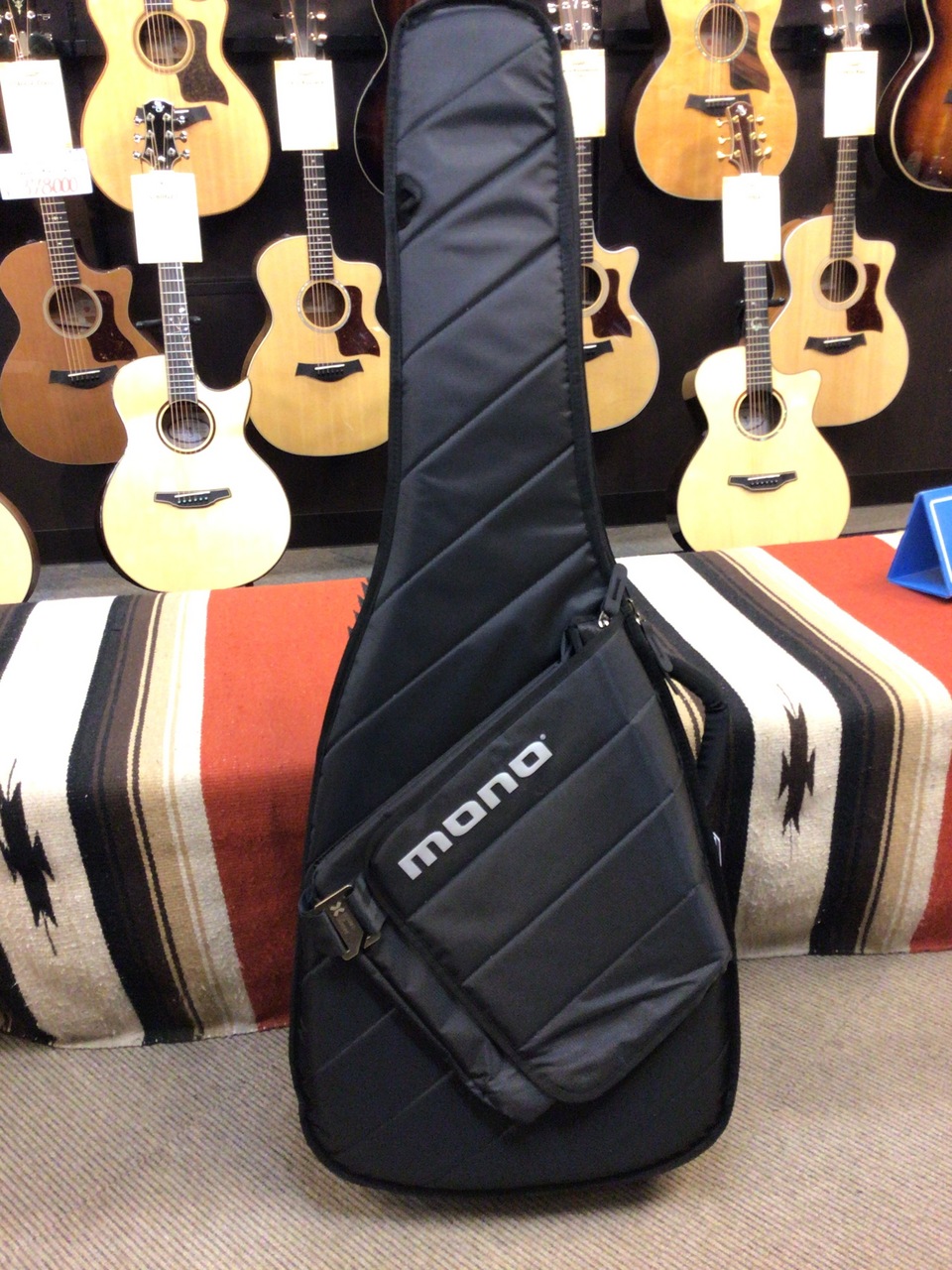 Profesión Física Desbordamiento MONO 【即納可能】M80 SAD-BLK Sleeve Acoustic Guitar  Case【G-CLUB渋谷web】（新品/送料無料）【楽器検索デジマート】