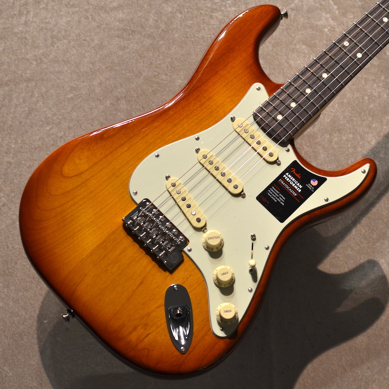 Fender 【アウトレット特価】American Performer Stratocaster