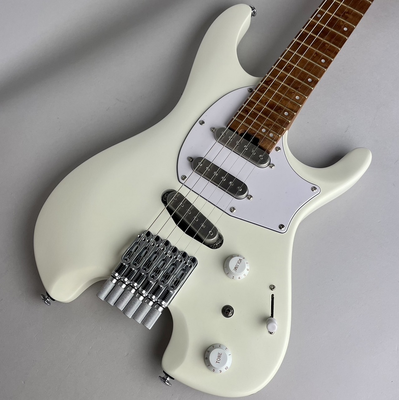 ichikaシグネイチャーモデルギター