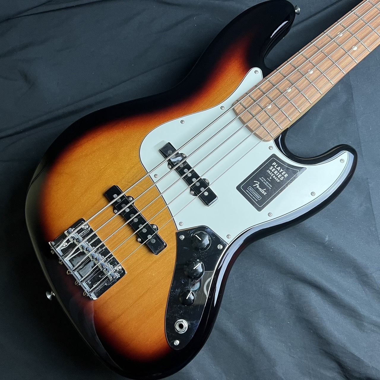 Fender Player Jazz Bass V, Pau Ferro Fingerboard, 3-Color Sunburst