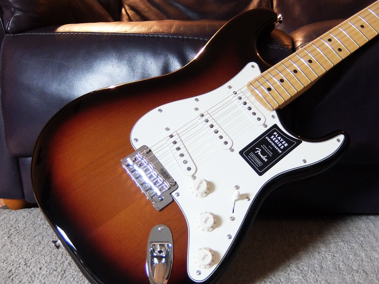 Fender Player Stratocaster -3 Tone Sunburst- 【2022年製】（新品