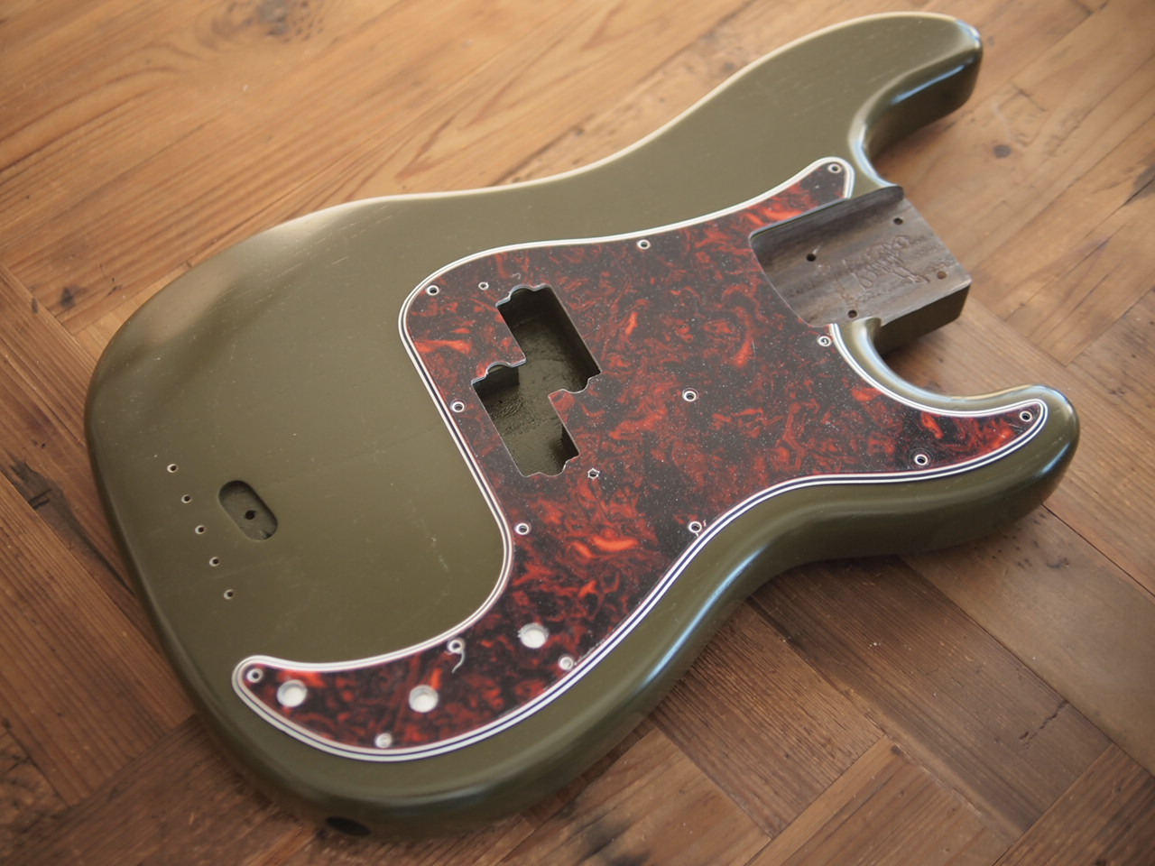 Warmoth プレシジョンベース 左用 ボディレフティ-