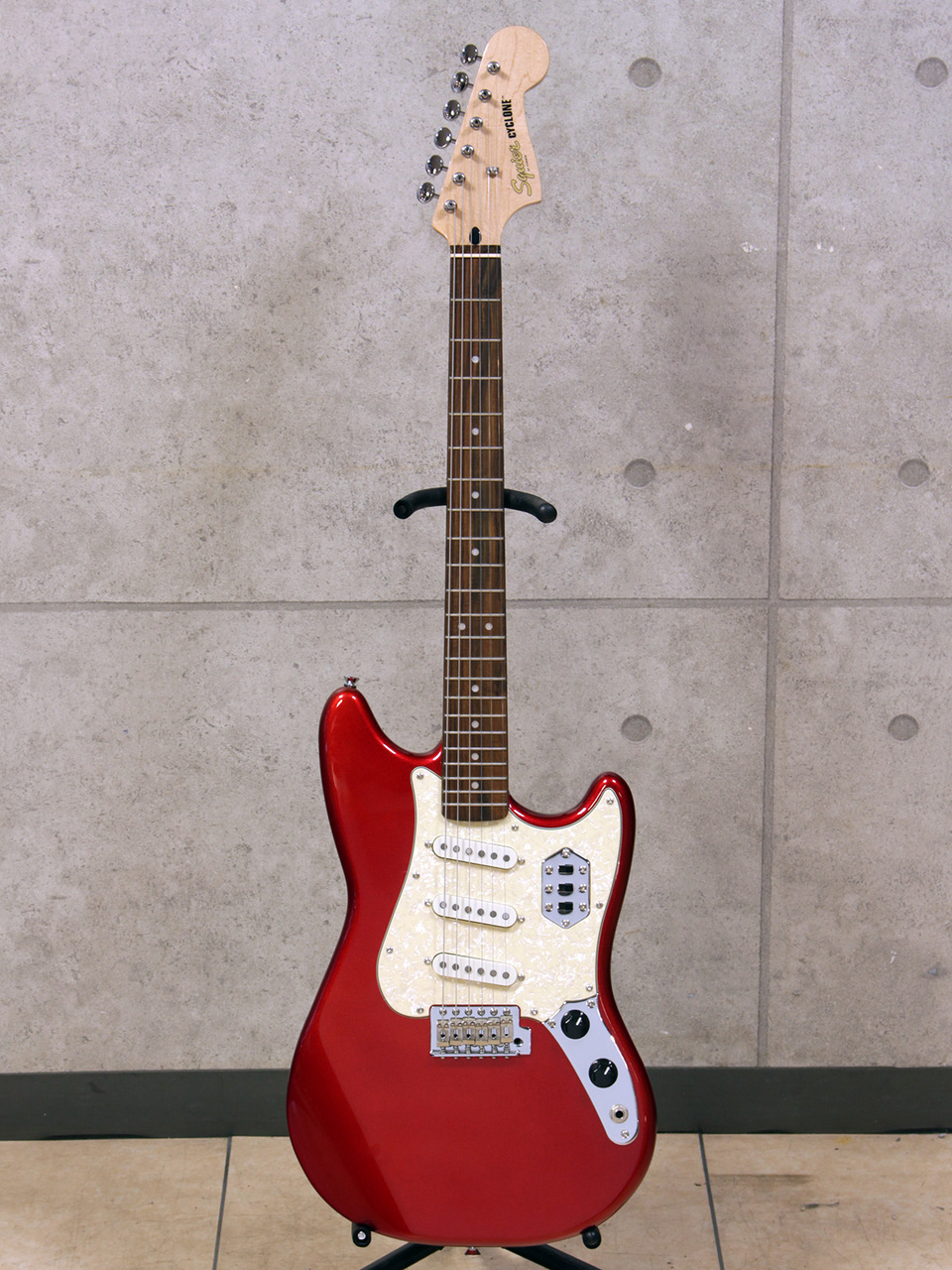 Squier by Fender Paranormal Cyclone [Candy Apple Red]（新品