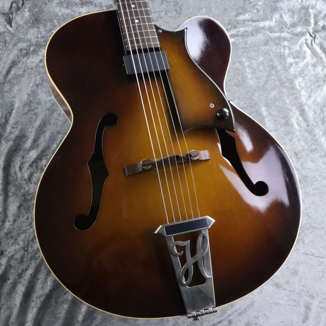 Hawaii guitar　アーチトップ・ピックギター・フルアコ Hawaii guitar アーチトップ・ピックギター・フルアコ - メルカリ