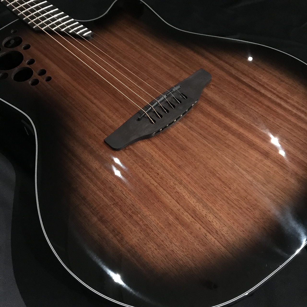 エレクトリックギター OVATION CE44P-ABLKW Celebrity Exotic