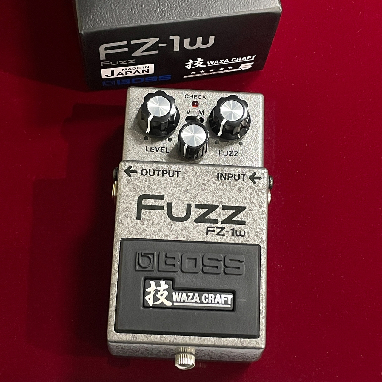 BOSS FZ-1W Fuzz 【美品中古】【決算セール特価】【箱取説付】【送料