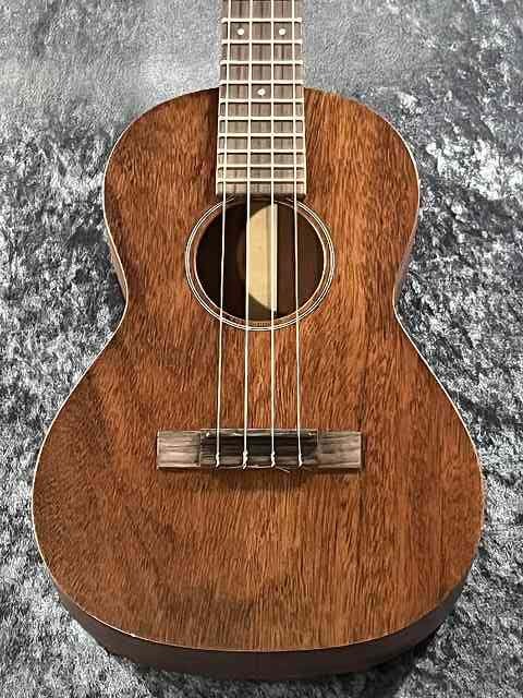 Martin 【美品中古入荷】0 Tenor Uke 【シンカーマホガニー材採用