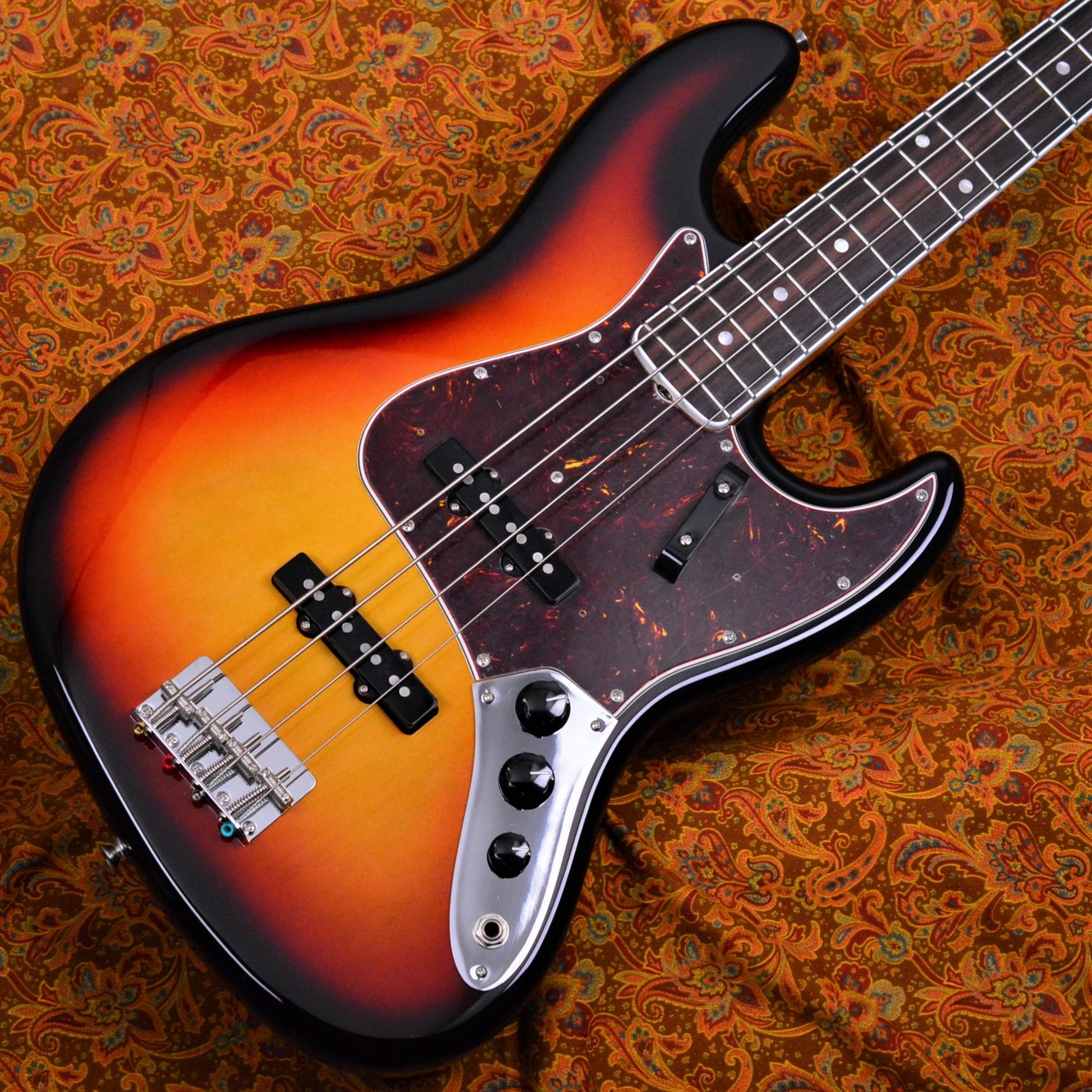 Fender AMERICAN VINTAGE II 1966 JAZZ BASS / 3-Color Sunburst（新品 ...