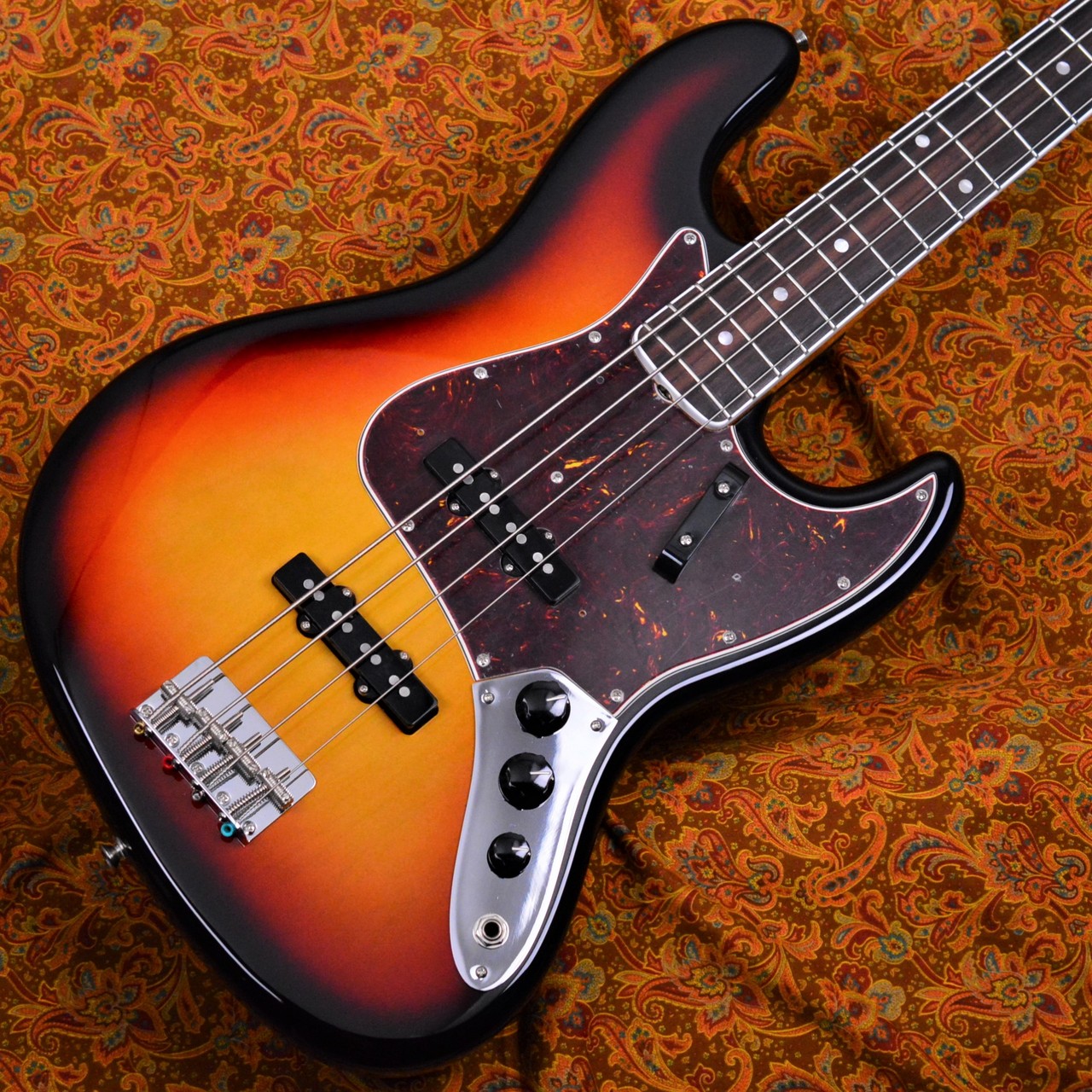 Fender AMERICAN VINTAGE II 1966 JAZZ BASS / 3-Color Sunburst（新品