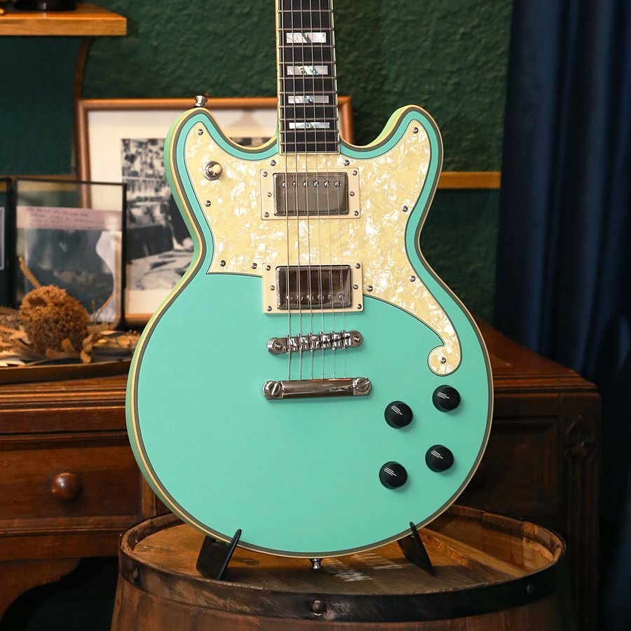 D´Angelico Deluxe Brighton Limited Edition Matte Surf Green 【高