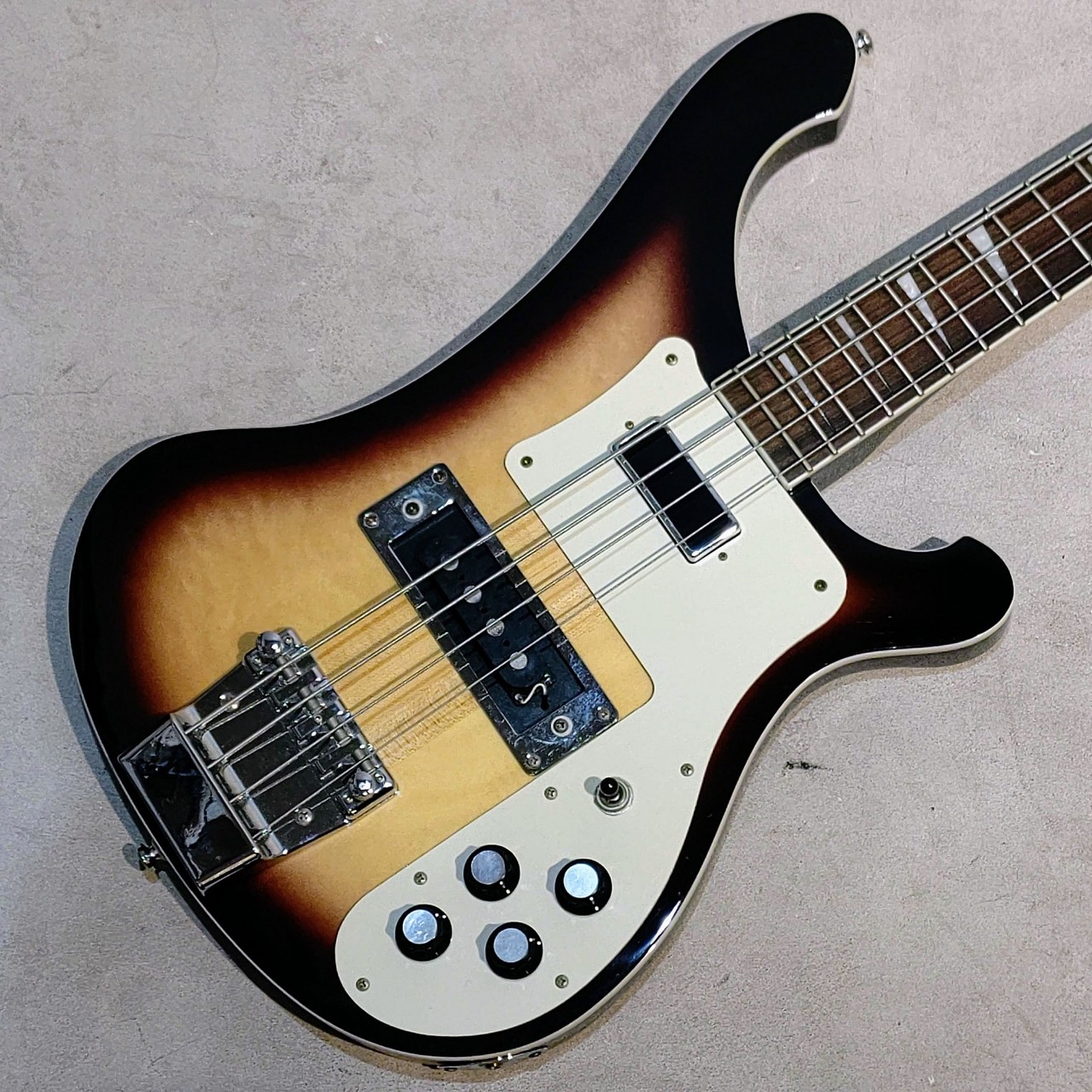 Monogram エレキベース MR-900B ダンカン製PU搭載