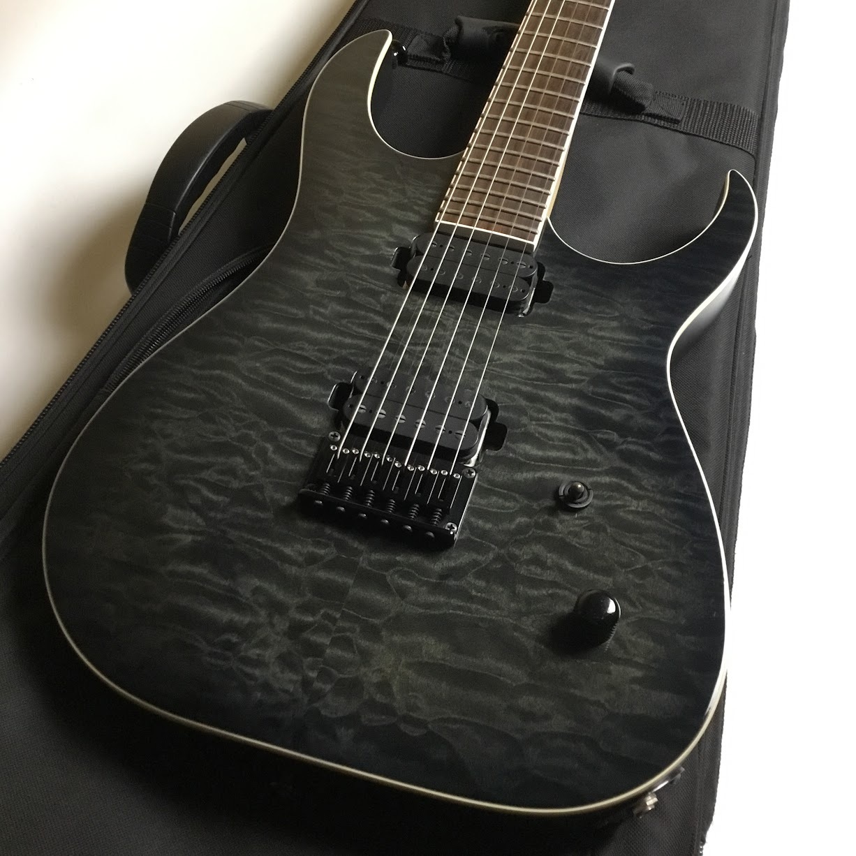Strictly 7 Guitars COBRA JS Limited 6 QM（Black Stained Gloss