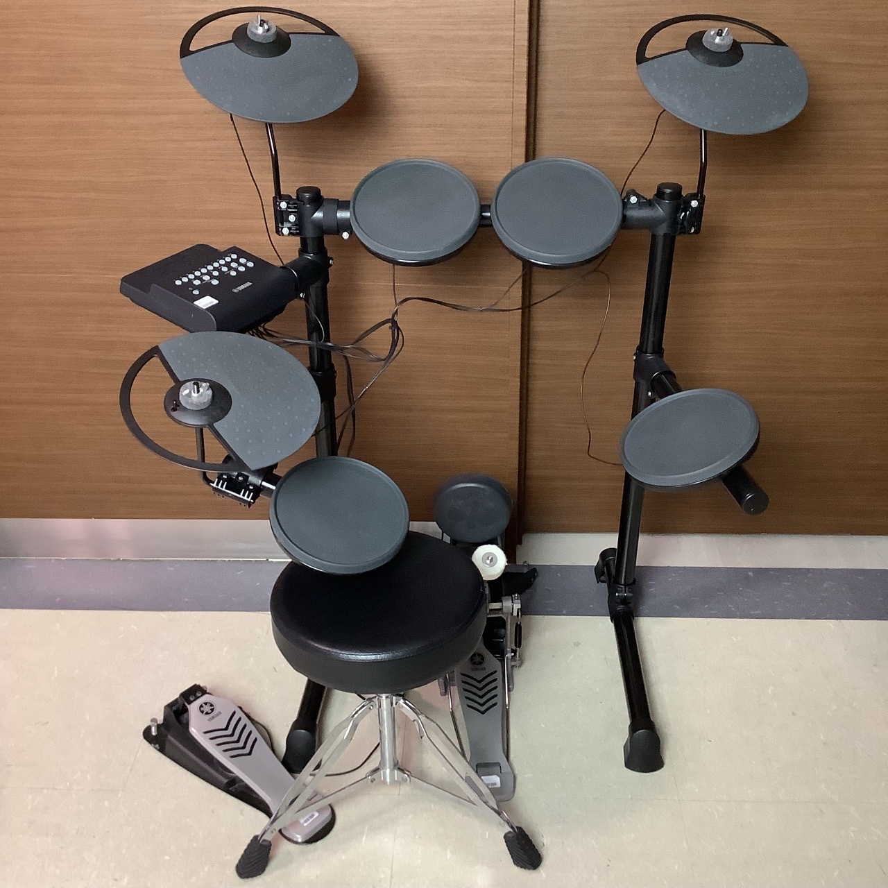 特価爆買い◎YAMAHA 電子ドラムセット一式 DTX700 DRUMS 椅子 ハイハット ペダル スローン付き 練習機材 3個口 ジャンク品 AC000BOD03 電子ドラム