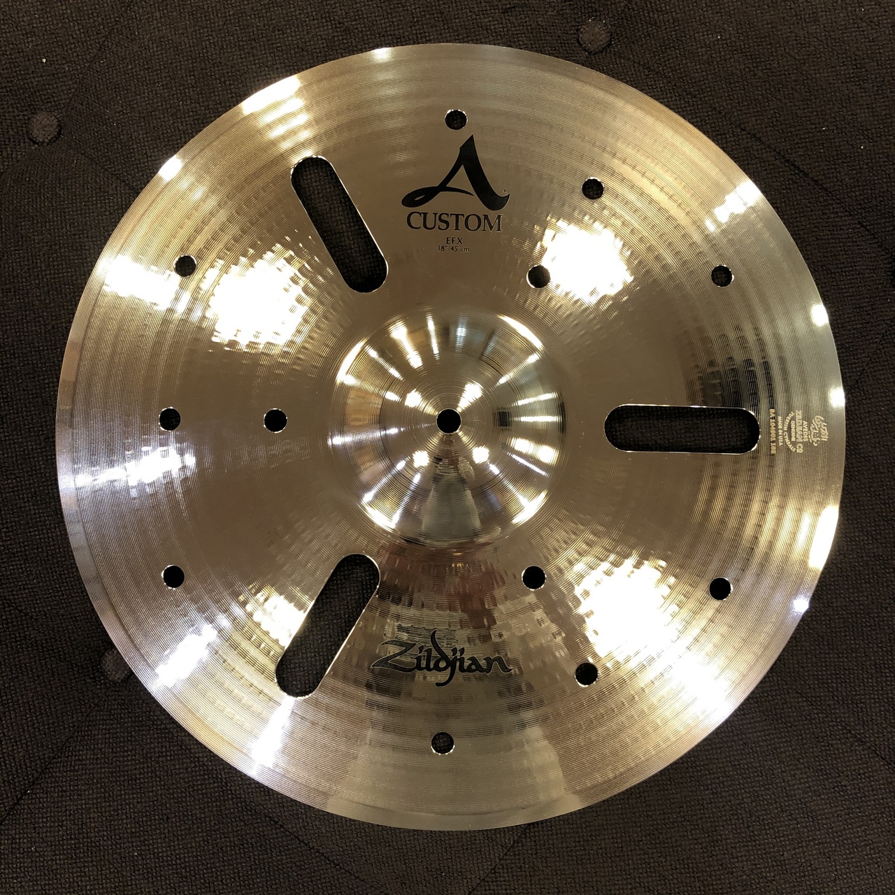 2023得価 ヤフオク! - 定番 zildjian ミディアムクラッシュ 18インチ