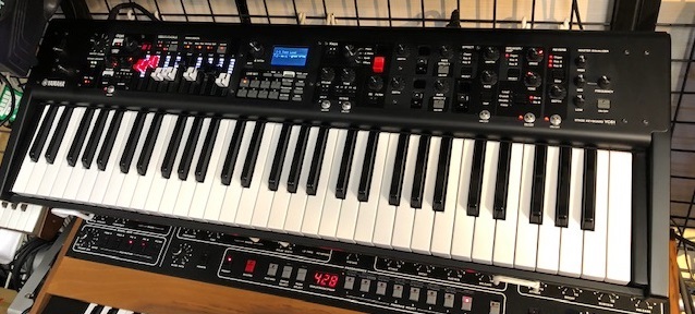 YAMAHA YC61【専用ケースSC-YC61付属】【中古】（中古）【楽器検索