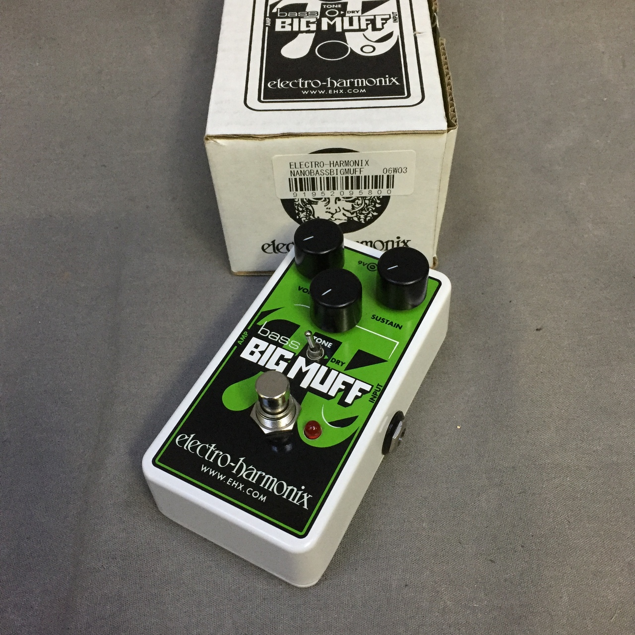 Electro-Harmonix Nano Bass Big Muff Pi（中古）【楽器検索デジマート】