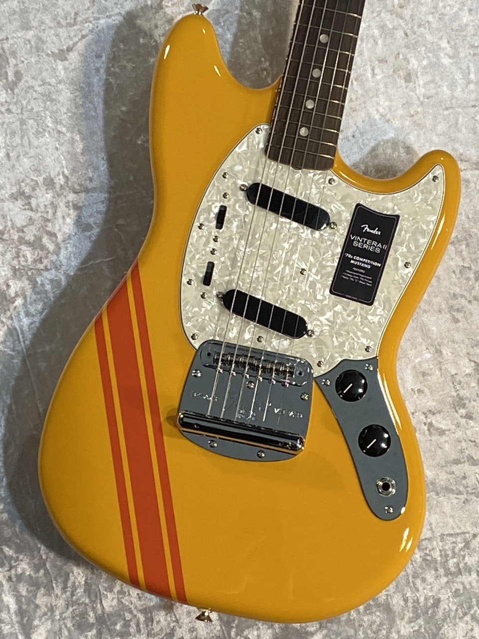 Fender Vintera II 70s Mustang Rosewood Fingerboard -Competition