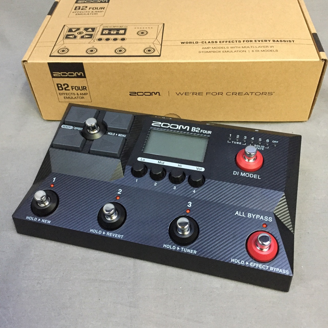 ZOOM B2 FOUR（中古）【楽器検索デジマート】