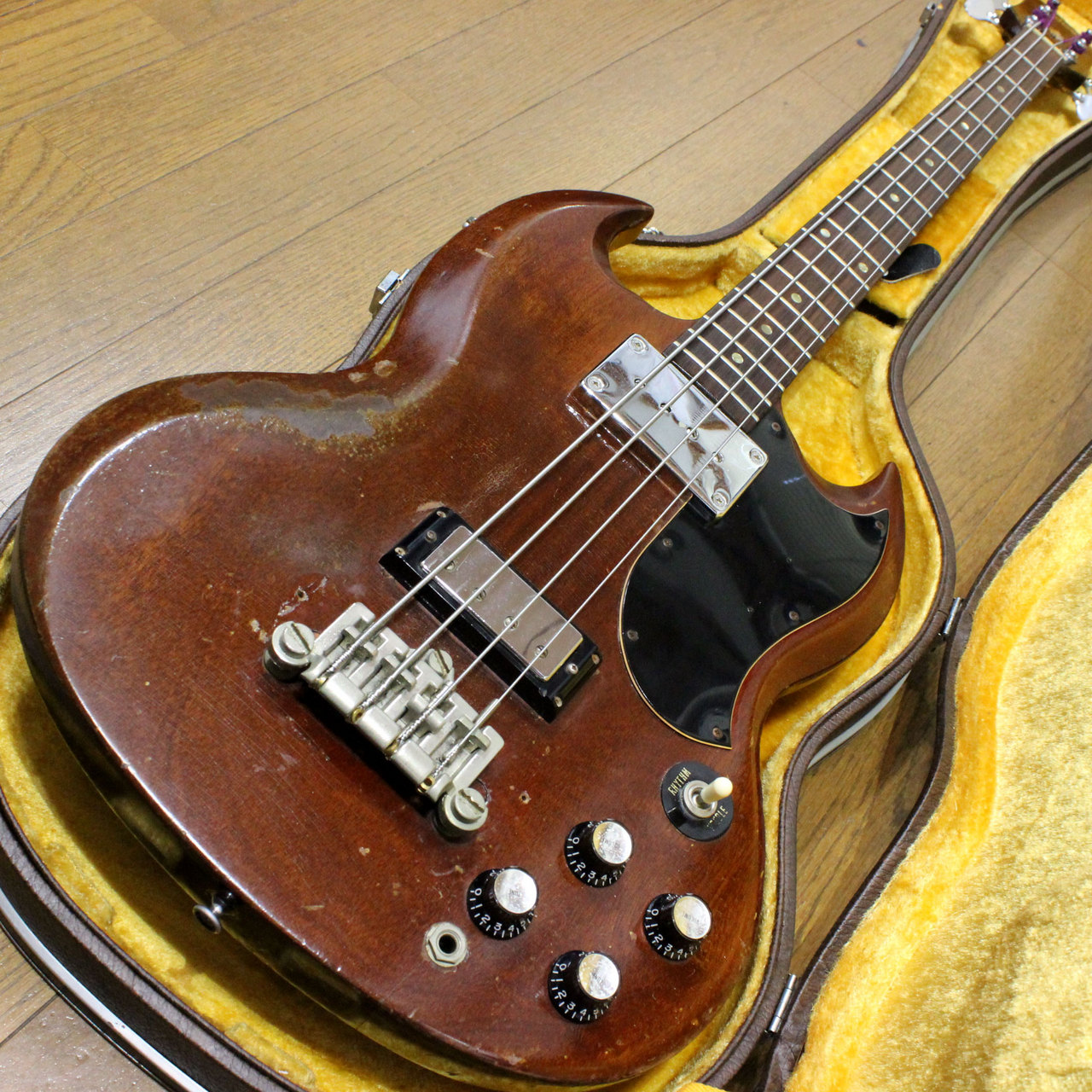 Gibson EB-3 Cherry Mod 1969年製です。（ビンテージ）【楽器検索