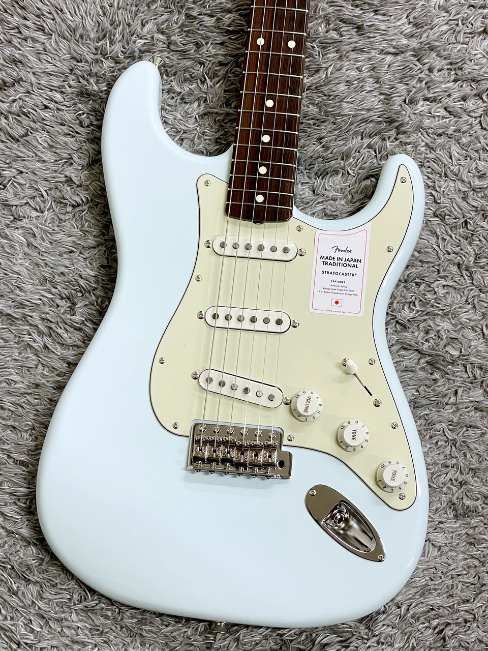 ☆美品！ Fender Japan Traditional 60s ストラト-