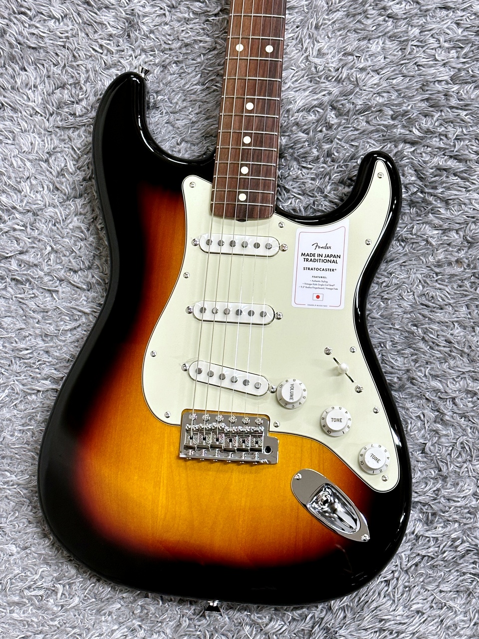 Fender Made in Japan Traditional 60s Stratocaster 3-Color Sunburst