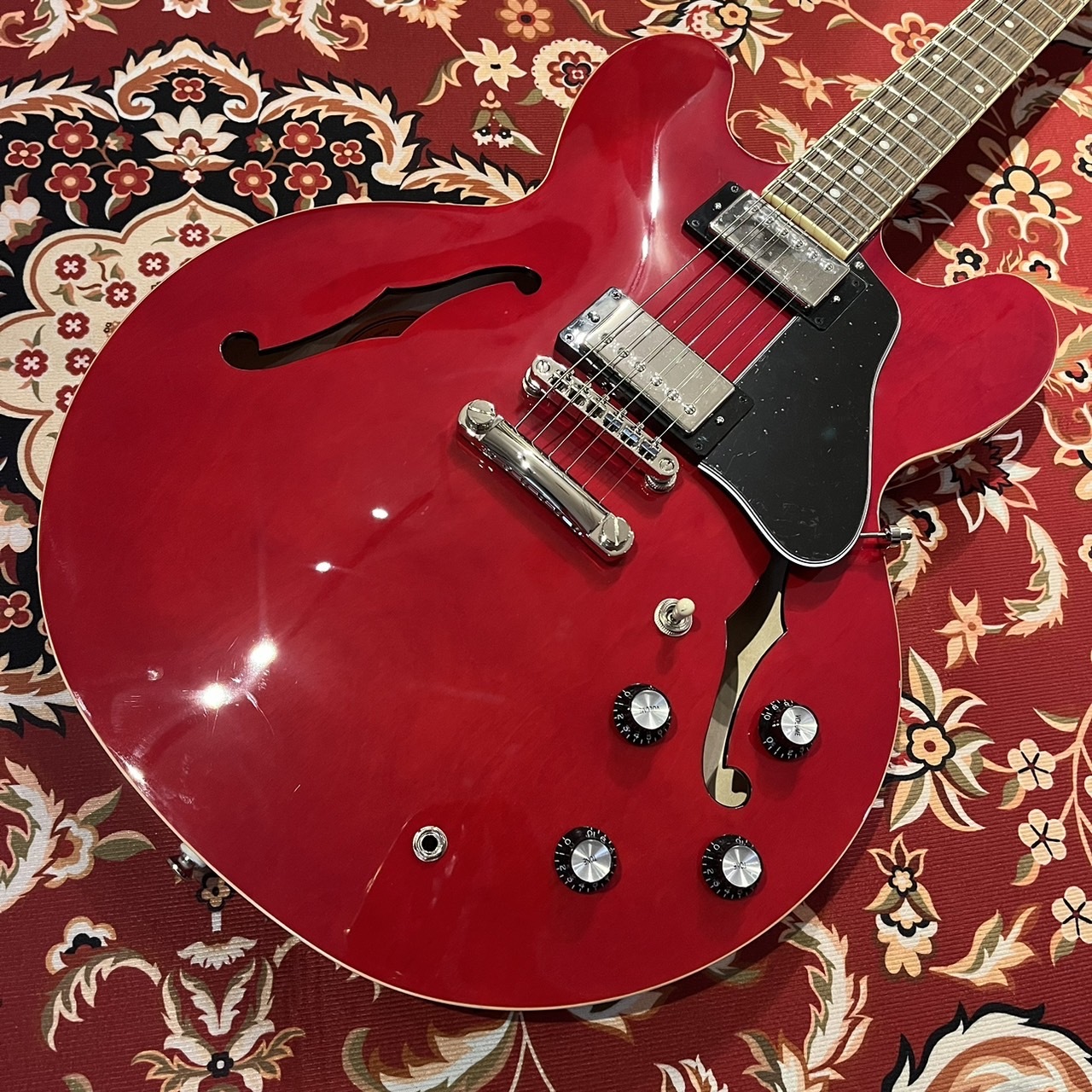 半額直販EPIPHONE DOT CH セミアコ　エレキギター 中古　エピフォン　動作確認済　送料込み！ エピフォン