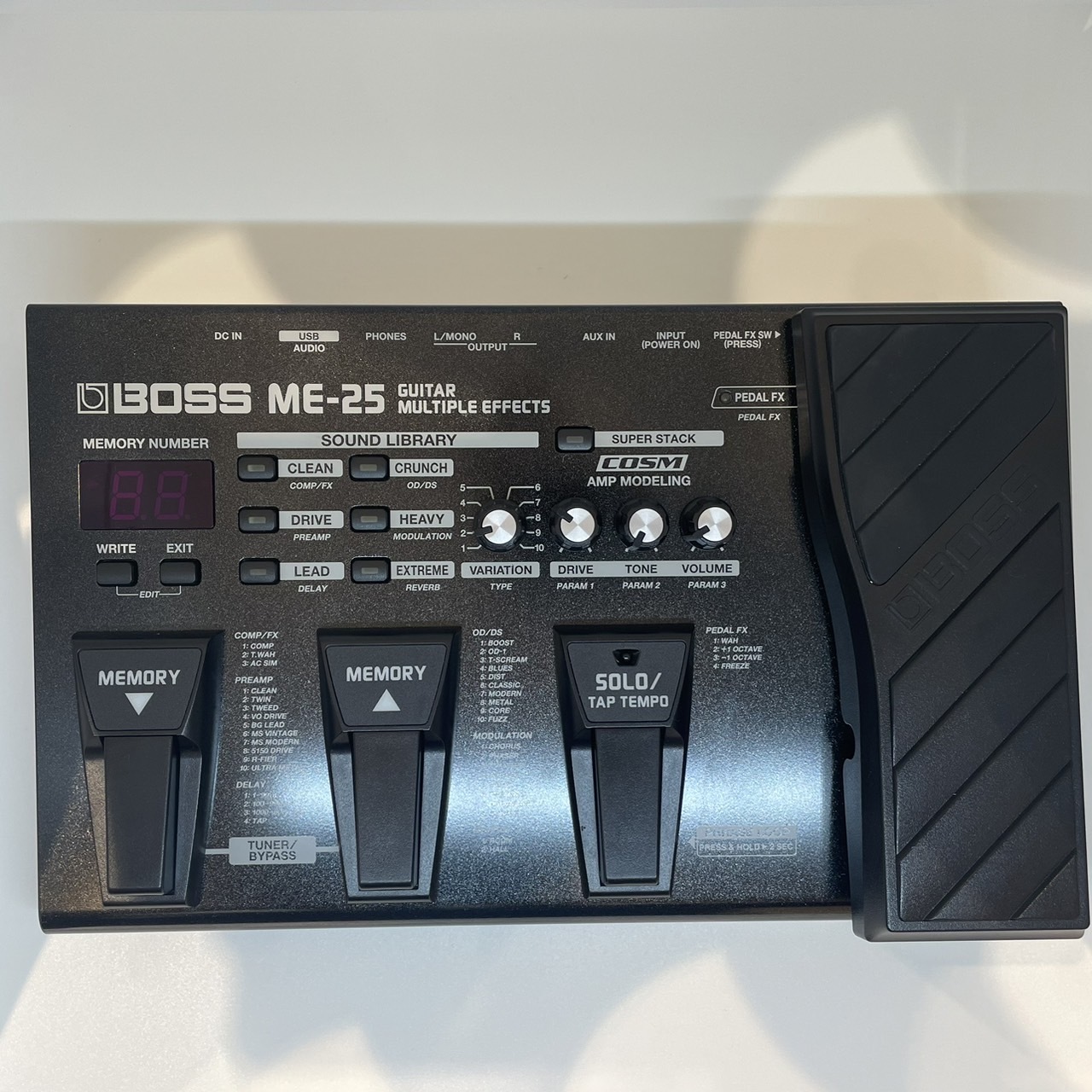 BOSSマルチエフェクターME25 BOSS オーディオインターフェイス機能付マルチエフェクター ME-25